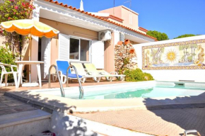 A modern, comfortable and well equipped linked villa with private pool and A/c